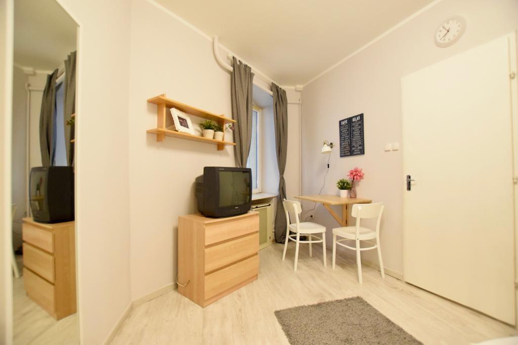 Budget Apartment By Hi5 - Oktober 6 Str 4 부다페스트 외부 사진