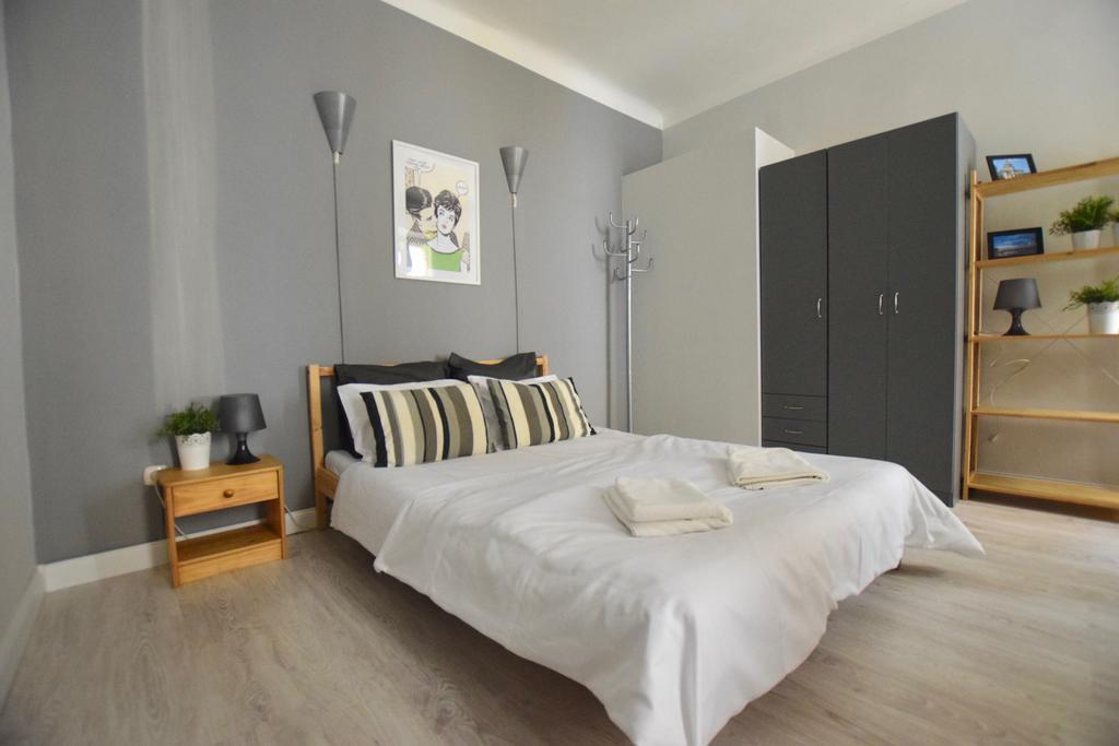 Budget Apartment By Hi5 - Oktober 6 Str 4 부다페스트 외부 사진