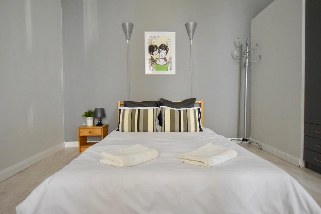 Budget Apartment By Hi5 - Oktober 6 Str 4 부다페스트 외부 사진