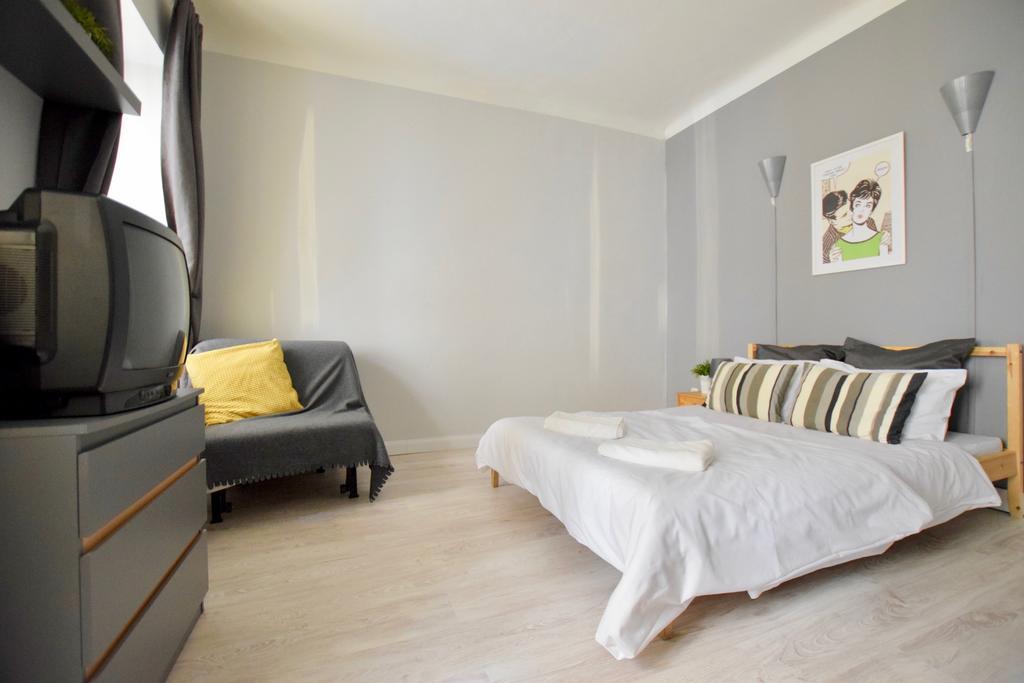 Budget Apartment By Hi5 - Oktober 6 Str 4 부다페스트 외부 사진